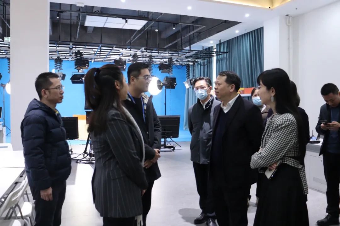 探寻新增长点!省商务厅领导调研福州仓山互联网小镇 _ 信息发布 _ 福建省商务厅