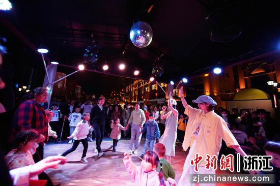 互动体验现场。 王溪供图